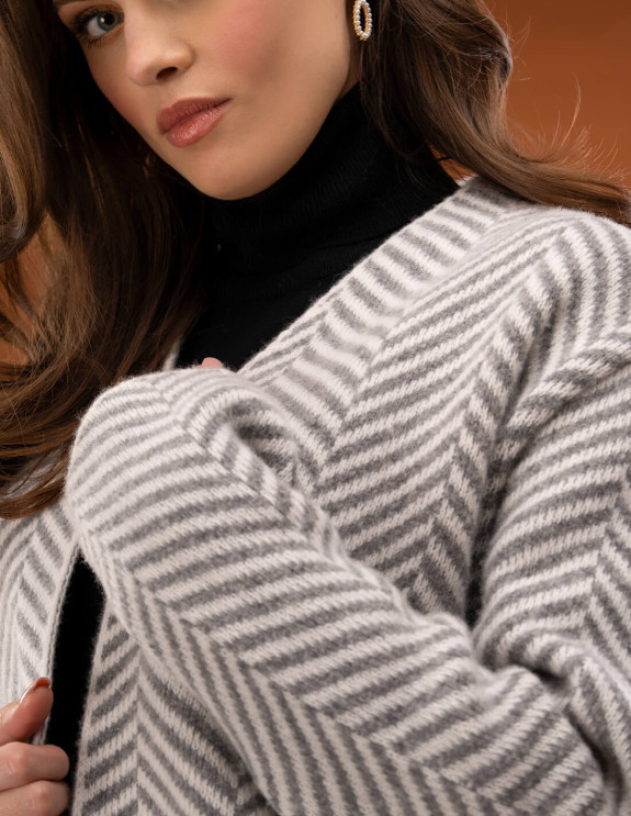 IMMAGINE Sweter 8447 z żakardowym wzorem | swetry.com.pl 2